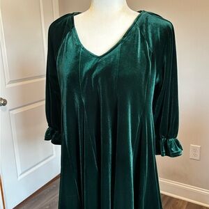 Umgee Deep Green Velvet Long Sleeve Top